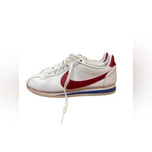 Nike Classic Cortez Sneaker EUC “Forrest Gump” White/Red/Blue Size 7